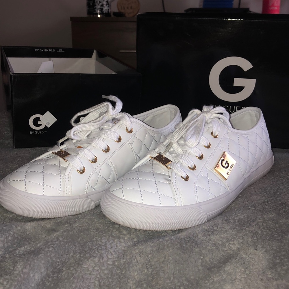 White guess sneakers